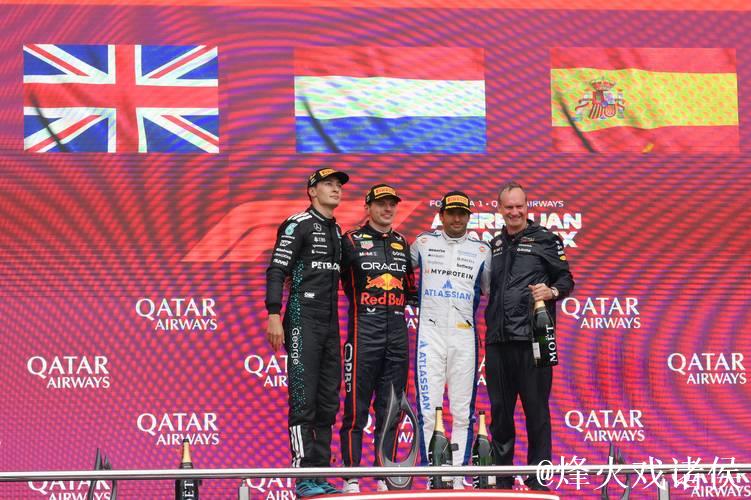 F1阿塞拜疆大奖赛:维斯塔潘杆位加冕,塞恩斯站上领奖台 F1阿塞拜疆大奖赛:维斯塔潘杆位加冕,塞恩斯站上领奖台
