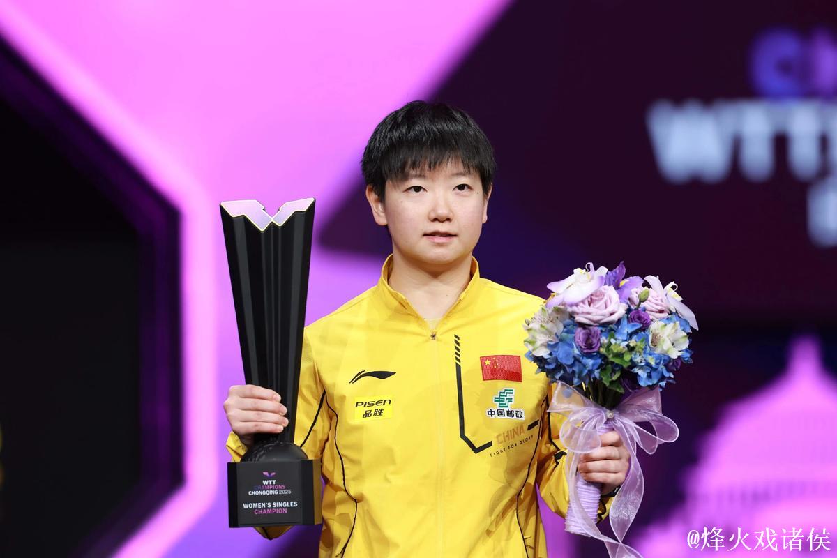 孙颖莎以4-1击败王晓彤 成功跻身十五运会女单八强 孙颖莎以4-1击败王晓彤 成功跻身十五运会女单八强